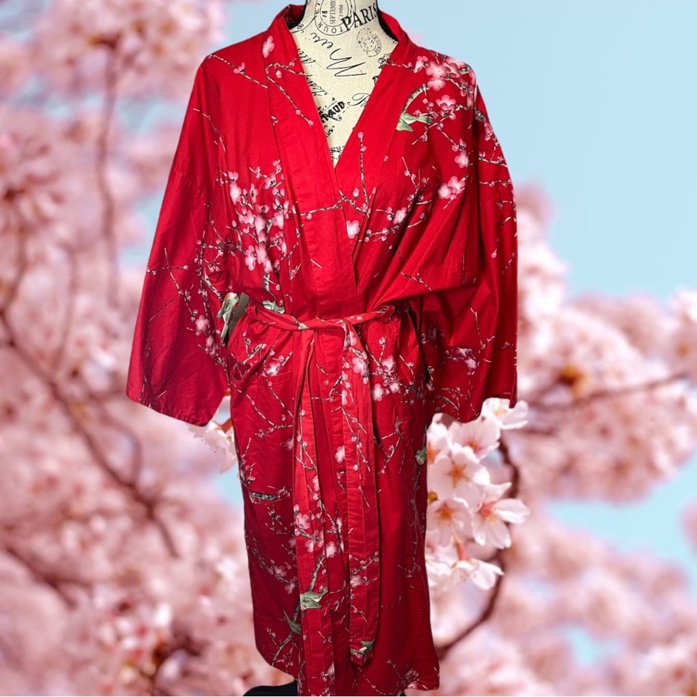 Smithsonian Institution Cherry Blossom Kimono Robe